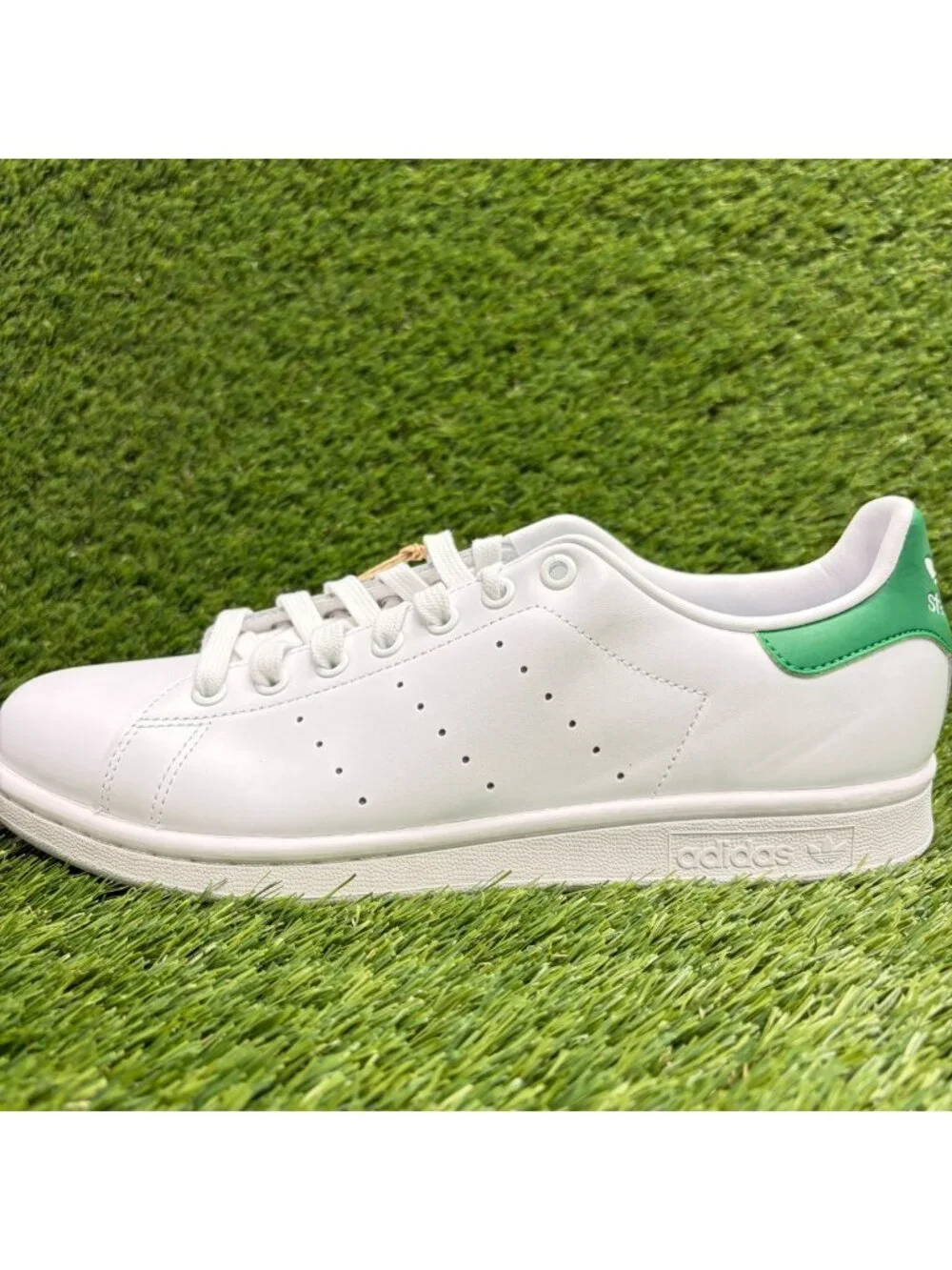 Adidas Originals Stan Smith Mens Size 9.5 White Athletic Leather Shoes Sneakers